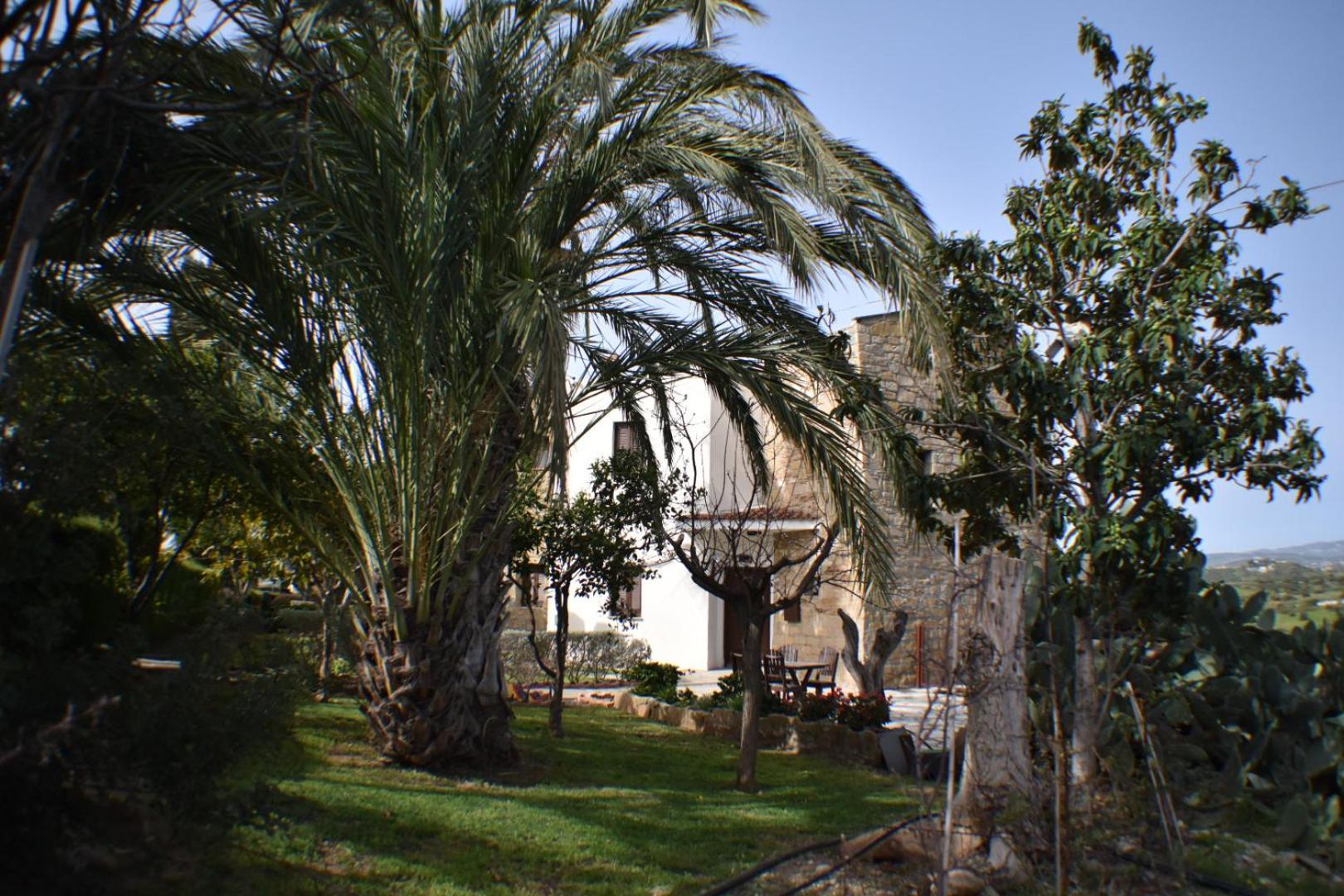 George Houses Pentakomo Oda fotoğraf